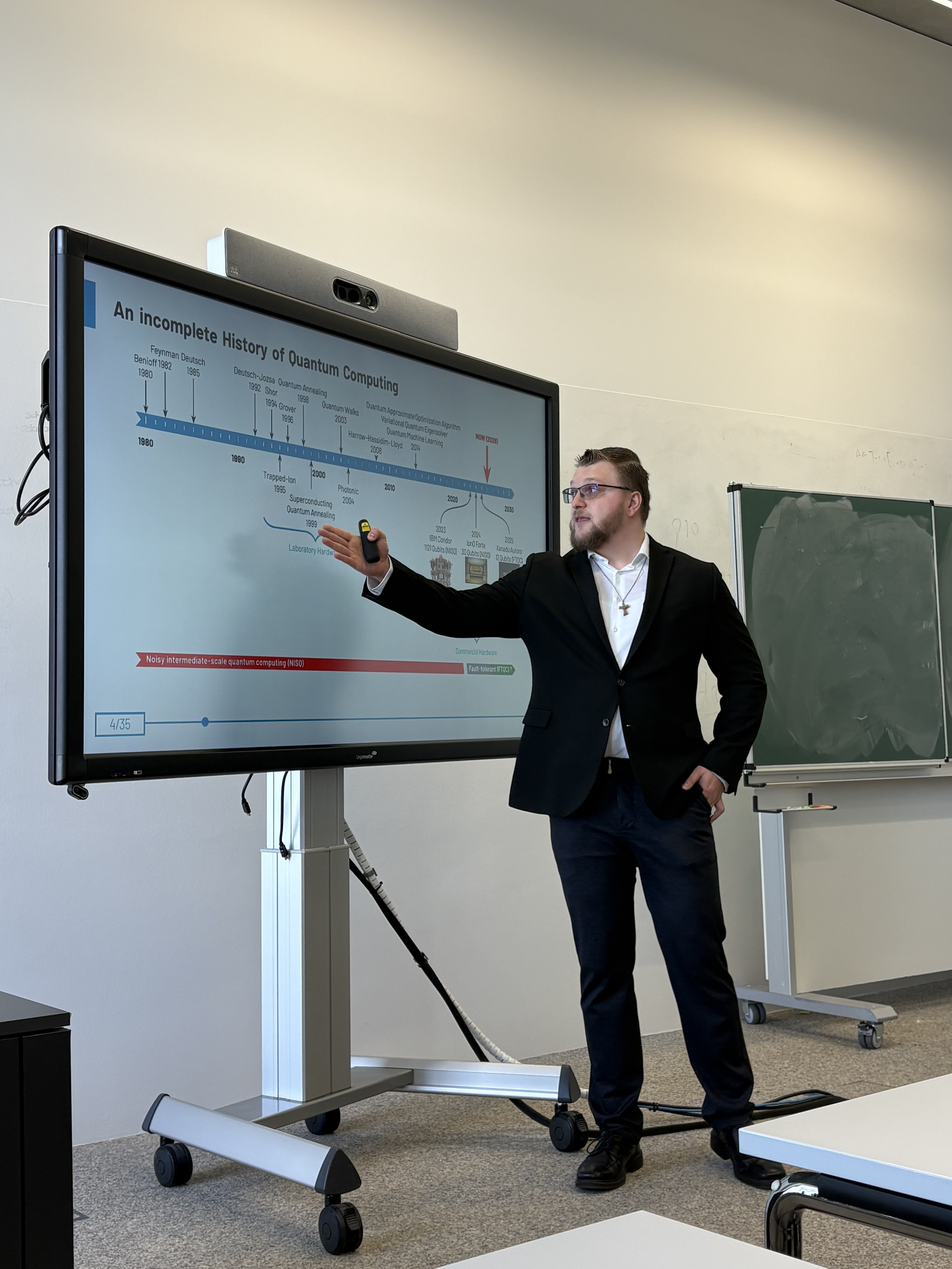 Explaining concepts during the PhD defense